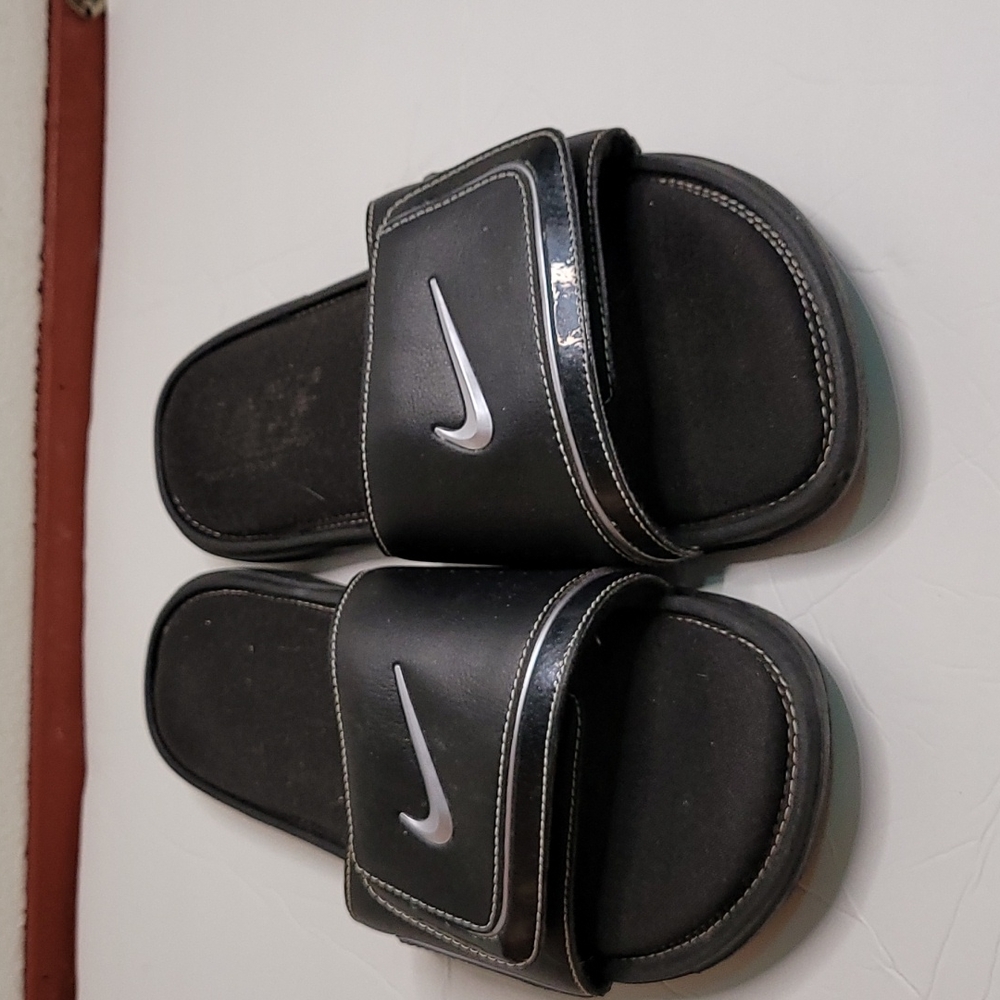 Nike footbed slides